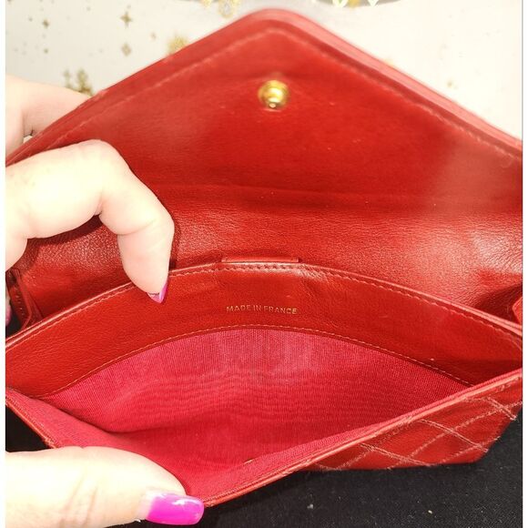 Authentic Chanel Lambskin Diamond Stitched Envelope Matlesse Wallet Red - Picture 12 of 16